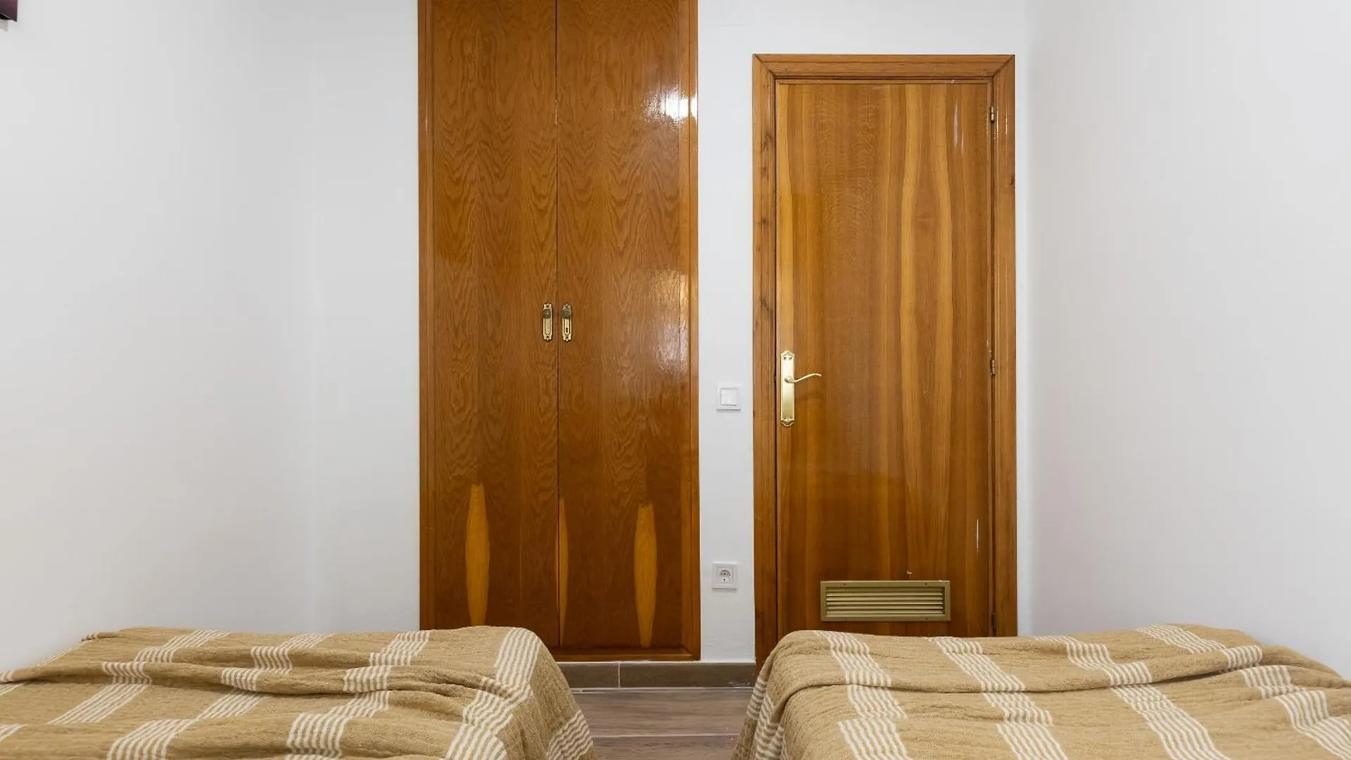 Uhc Senator Apartments Salou Spain